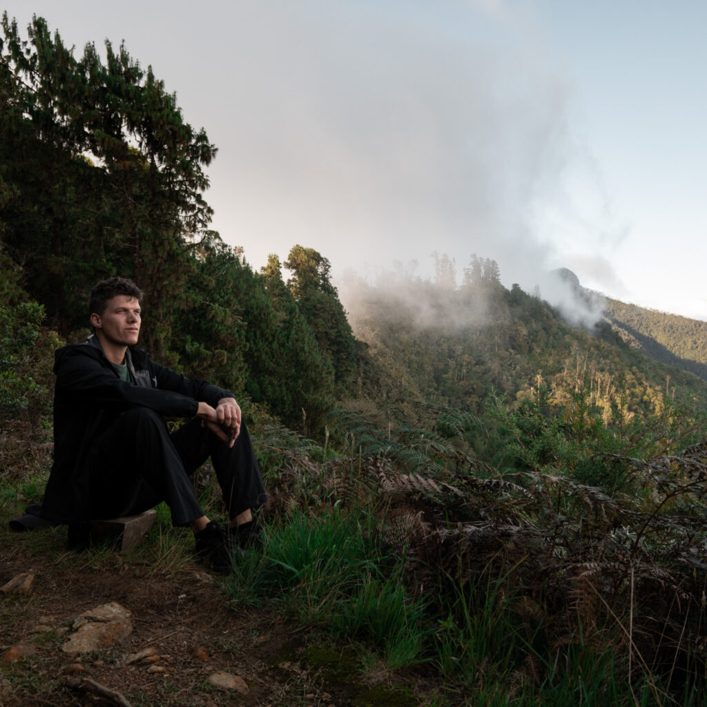 cero kennedy hike minca colombia breakawaywithbart