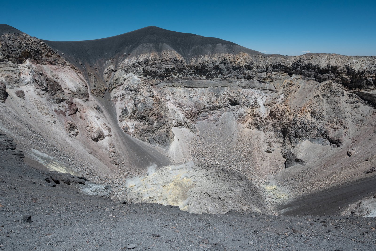 misti volcano crater arequipa 