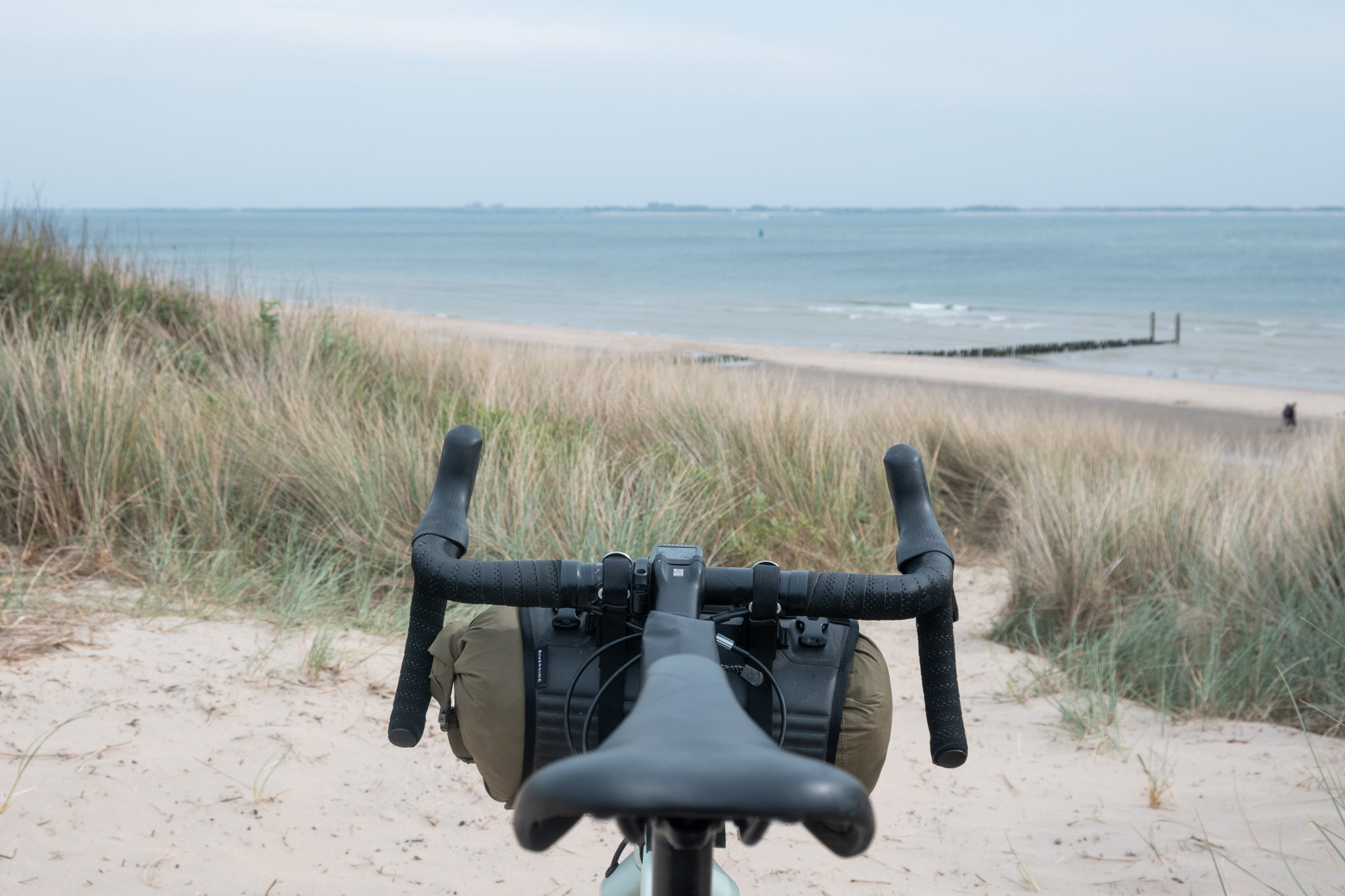 cycling in zeeland coastal routes