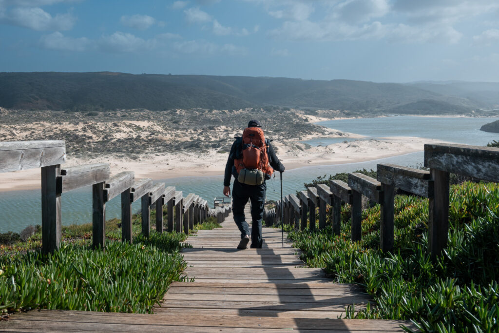 Praia da Amoreira hike