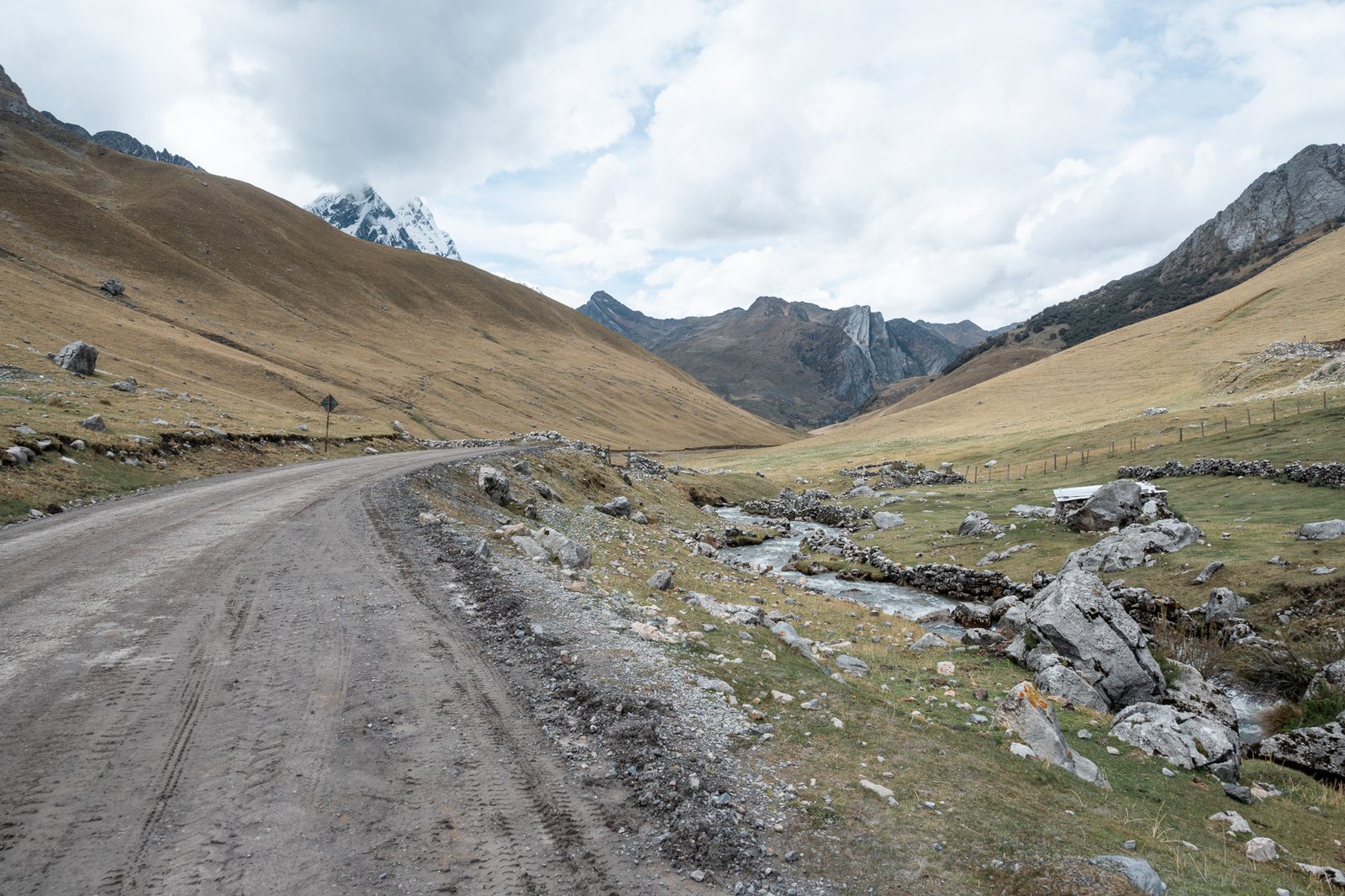 Huayhuash Cuartelhuain trailhead