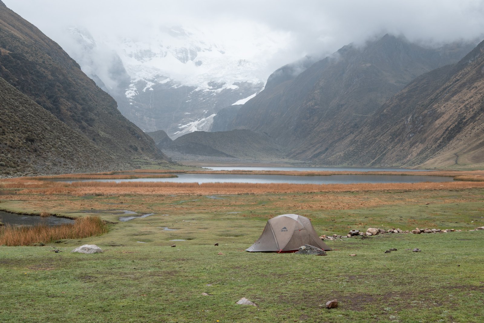 Laguna Jahuacocha Huayhuash