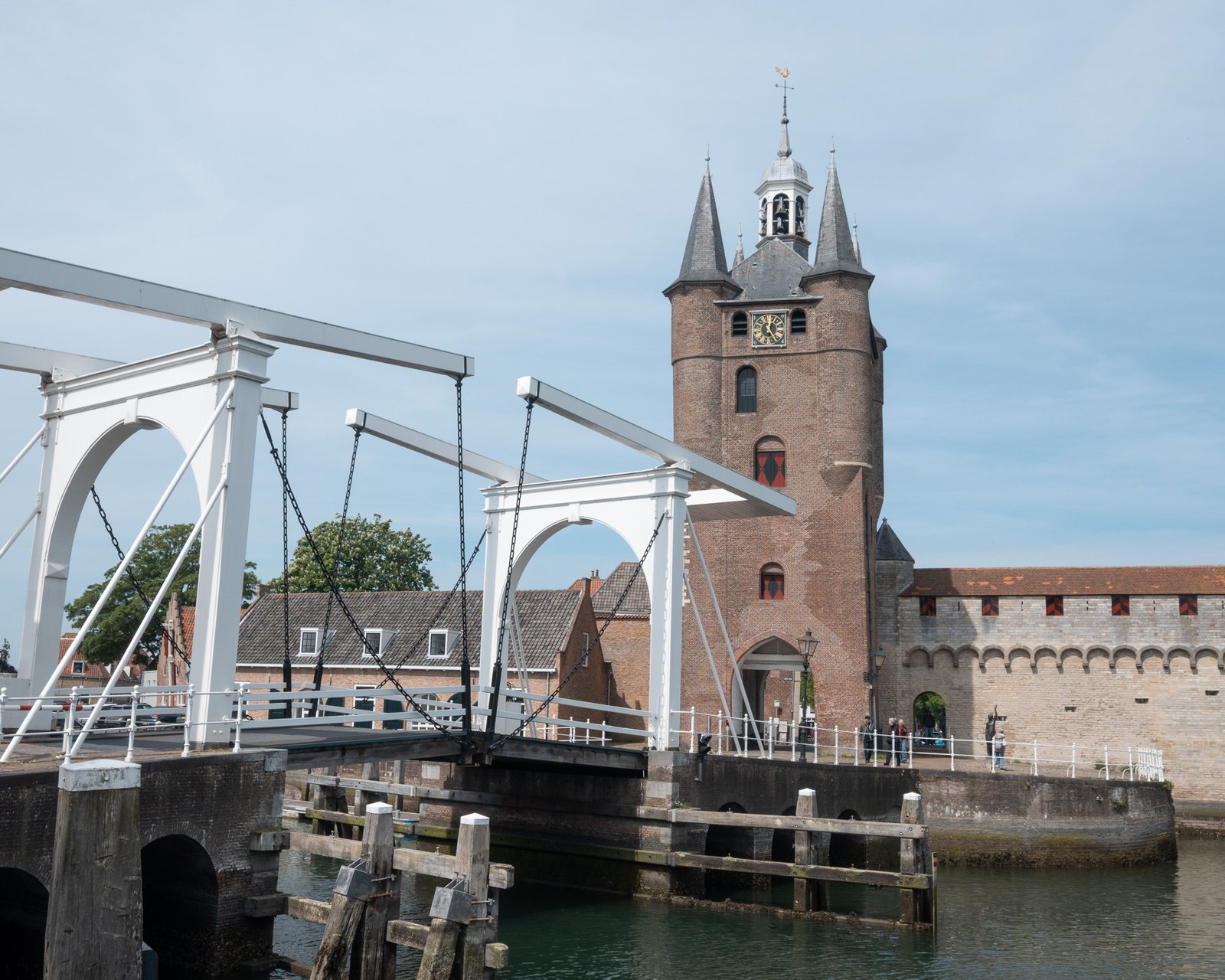 zuidhavenpoort zierikzee cycling zeeland